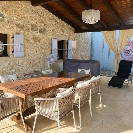 Your Paradise In Istria Charming Stone House With Private Garden & Pool Holiday home *